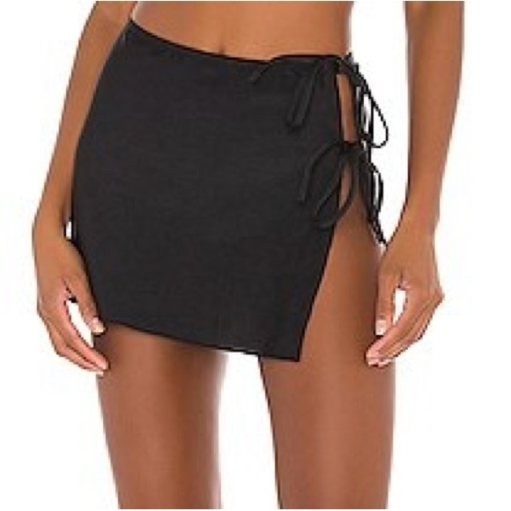 Chic Black Tie-Side Mini Skirt